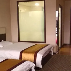 Wudangshan Yinjie Holiday Hotel thumbnail 3