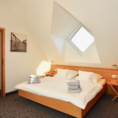 Nice Holiday Home With Terrace - Bild 3