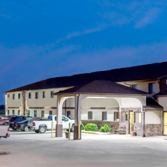 Western Inn & Suites thumbnail 1