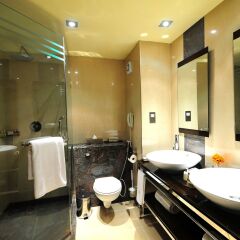 Speke Resort & Conference Centre in Kampala, Uganda from 265$, photos, reviews - zenhotels.com bathroom photo 3