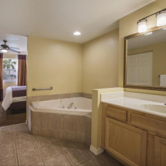 Club Wyndham Palm-Aire thumbnail 34