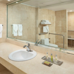 DoubleTree by Hilton Grand Hotel Biscayne Bay - Bild 9