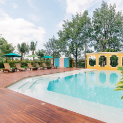 ROYAL PINEAPPLE HOTEL | A Welcome to Wealth and Good Fortune - Bild 15