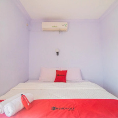 Formerly Reddoorz Near Pantai Boom - Bild 2