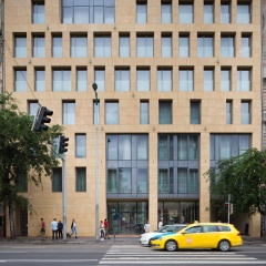 Akeah Verdi Budapest - Bild 1