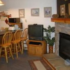 Yosemite Condominium thumbnail 11