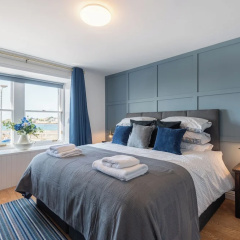 Shorefront Apartment - Sea View With 3 Bedrooms thumbnail 3