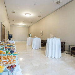 WOW Airport Hotel - Bild 9