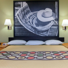Super 8 by Wyndham Sherman thumbnail 5
