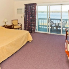 Smuggler's Cove Inn thumbnail 5