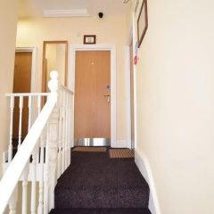 Woodlands Lodge Ilford thumbnail 7
