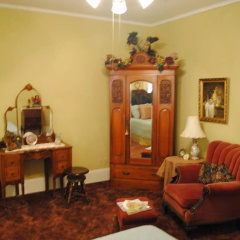 Swann Hotel Bed & Breakfast thumbnail 5