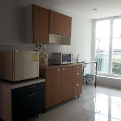 Freesia Guesthouse Suvarnabhumi - Bild 12