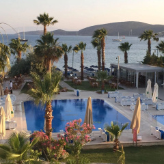 Nagi Beach Hotel - Bild 11