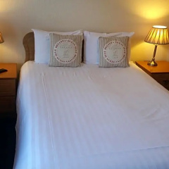 Halfway House Hotel thumbnail 4