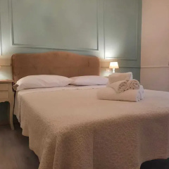 Urbana collection guest house thumbnail 19