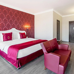 The Admiral Hotel thumbnail 50