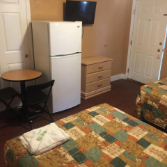 Surf Comber Motel thumbnail 9