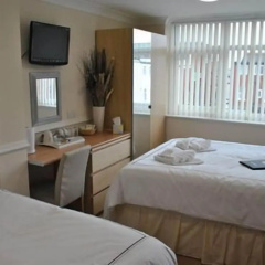 Surrey House Hotel thumbnail 4
