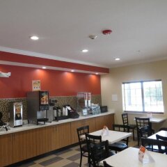 Econo Lodge Inn & Suites Houston NW - CY - Fair in Houston, United States of America from 79$, photos, reviews - zenhotels.com meals photo 3