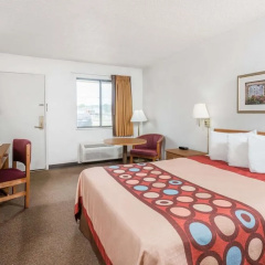Red Carpet Inn & Suites thumbnail 10