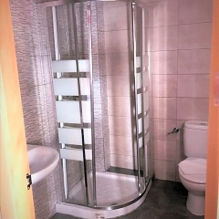 New Art Hostel Albergue Juvenil - Bild 9
