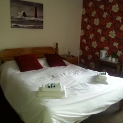 The Red Lion Hotel thumbnail 3