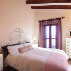 Luxurious 6-bedroom Villa Just 10 Minutes From the Beach - Bild 4
