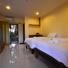 The Boon House thumbnail 12