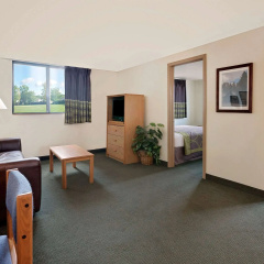 FairBridge Inn & Suites Spearfish thumbnail 3