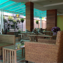 Yellow Tique Hotel thumbnail 19