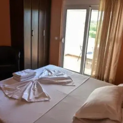 Sunrise Apartments thumbnail 5