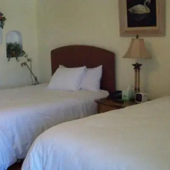Raccoon Lodge Holiday Home thumbnail 4