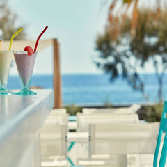 Aqua Blue Hotel thumbnail 14