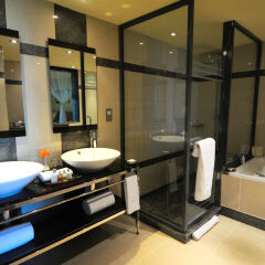 Speke Resort & Conference Centre in Kampala, Uganda from 265$, photos, reviews - zenhotels.com bathroom photo 2