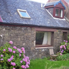 Steading Holidays - The Byre thumbnail 3