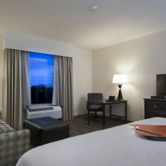 Hampton Inn & Suites by Hilton, Airdrie, AB, Canada thumbnail 6