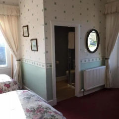 The Pines Guesthouse thumbnail 8