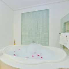 Seascape Holidays - Peninsula Apartments thumbnail 9