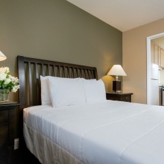 Marianis Inn thumbnail 3