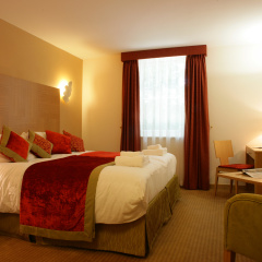 The Pinewood Hotel thumbnail 3