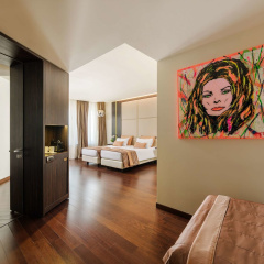 The Square Hotel thumbnail 22