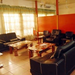 De-b Garden Hotel - Bild 2