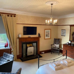 The Shore House thumbnail 1