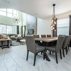 5 Bedroom 5 Bathroom in Storey Lake 4740shd