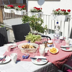 2bed Old Town Apt Sleeps 6 - Rooftop Terrace, Wifi - Bild 14