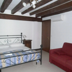 Sweet Venice - rooms & apartments thumbnail 20