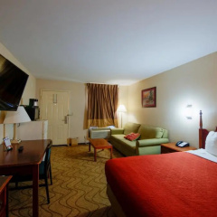Brentwood Inn and Suites