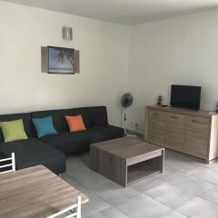 Apartment With 2 Bedrooms in Capeffeperre B/e, With Wonderful sea View in Pointe-Noire, France from 176$, photos, reviews - zenhotels.com photo 12