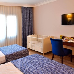 Golden Lake Hotel - Bild 3